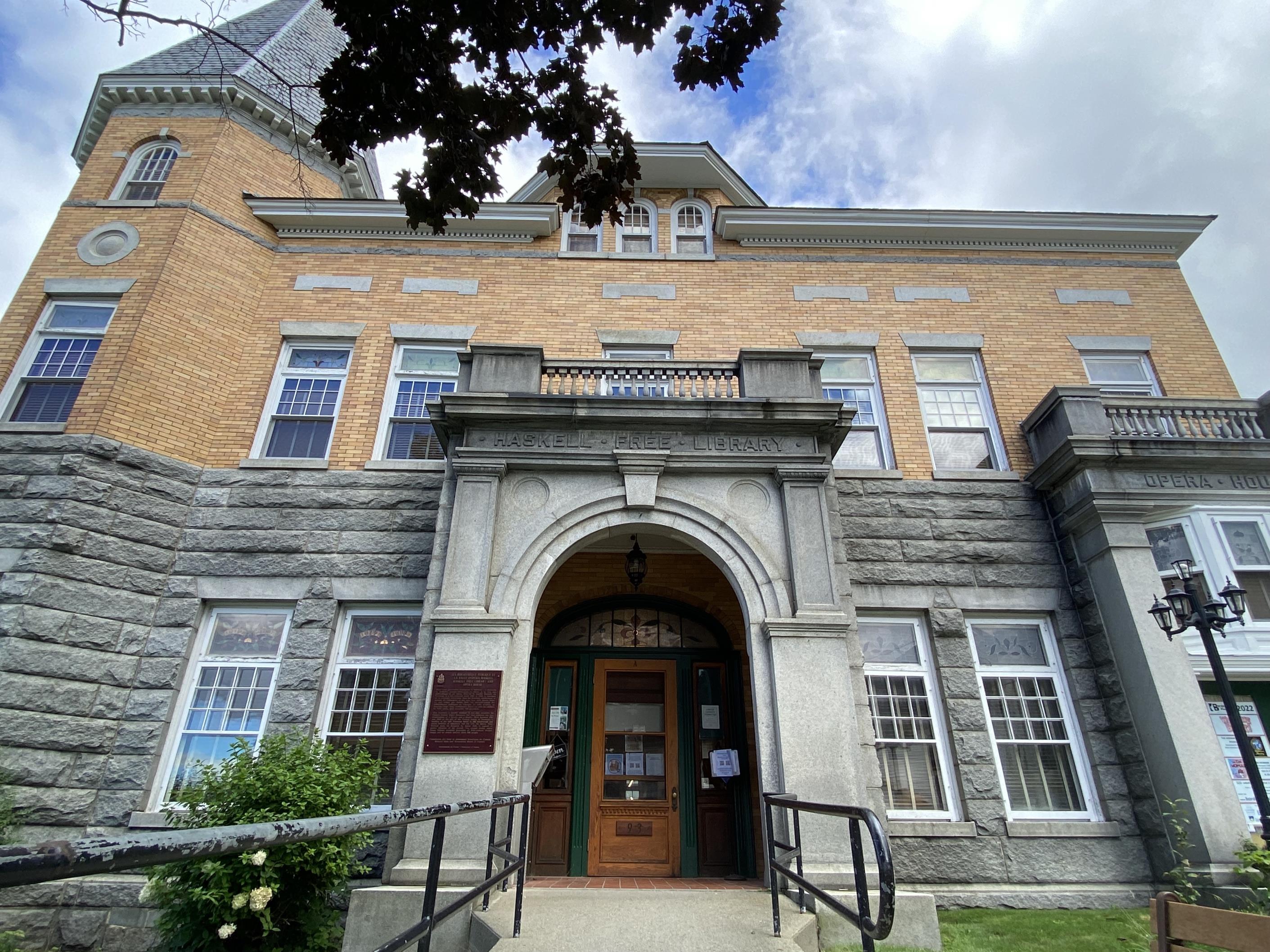 Haskell Free Library & Opera House » Senator Bernie Sanders